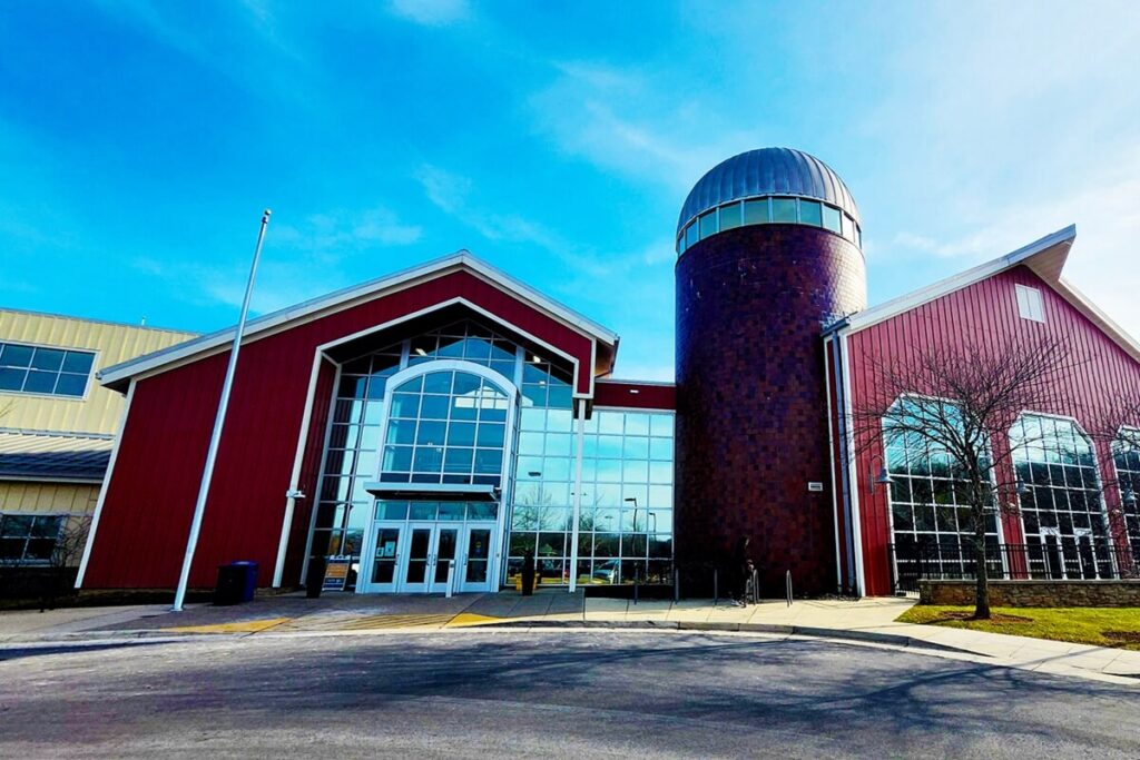 Claude Moore Recreation and Community Center, Sterling, Virginia, USA
