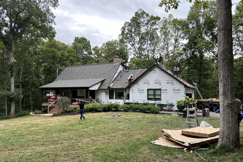 a home that is receiving Northern VA siding replacement