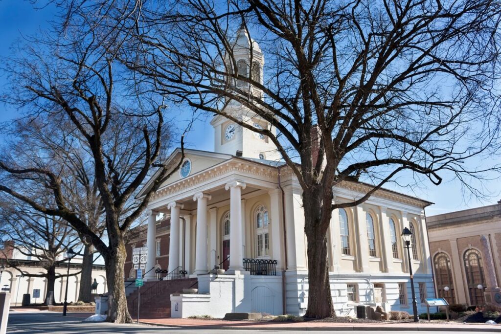 courthouse in historic Warrenton, Virginia